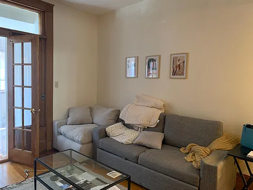 907 Beacon St #4 Photo 1