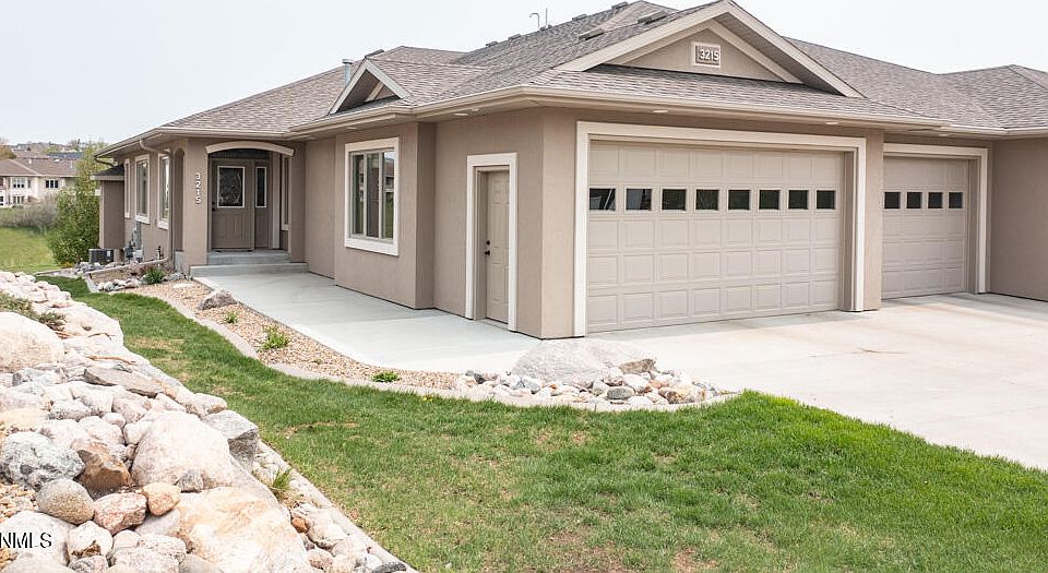 3215 Valley Dr, City Of Bismarck, ND 58503 Zillow