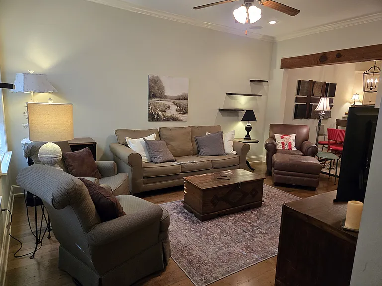 2206 Anderson Rd #1702 — Photo 2