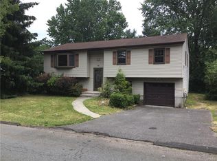 32 Hollis St, Highland Mills, NY 10930