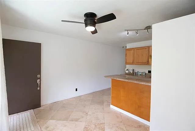 2136 Konou Pl — Photo 5