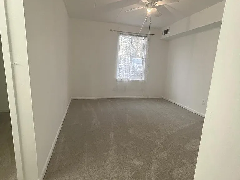 2323 Freetown Ct #2B — Photo 12