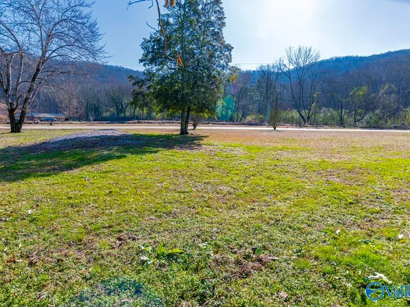 557 Cap Adkins Rd SE, Huntsville, AL 35803