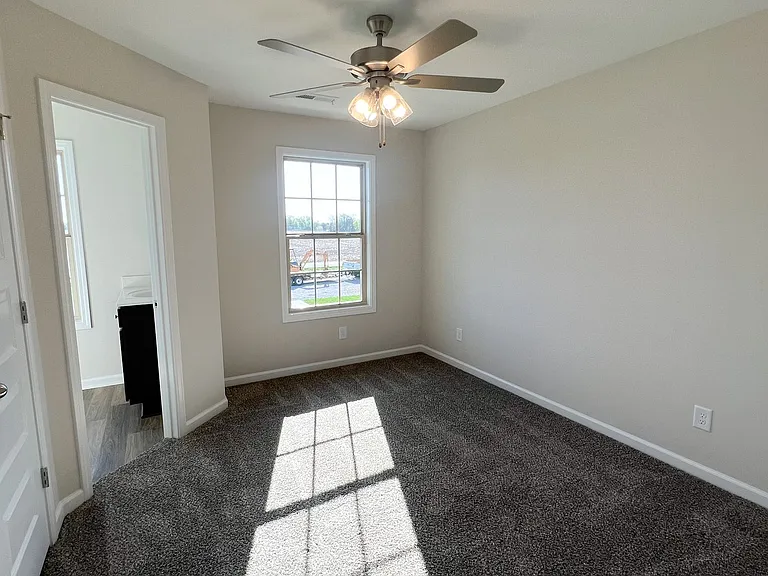 1130 Pembroke Oak Grove Rd — Photo 15