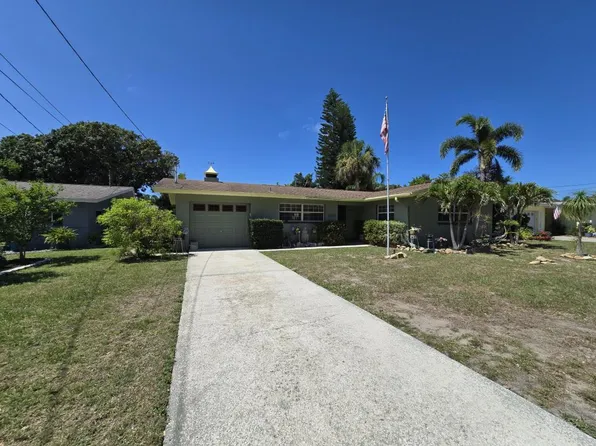 2887 Bel Forest Dr, Belleair Bluffs, FL 33770