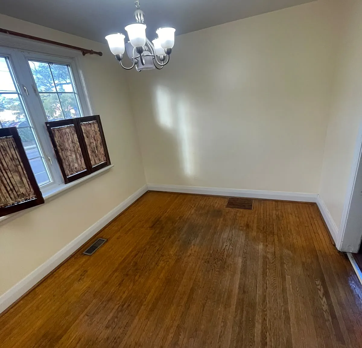 2 bed, 1000 sqft, $1,900 — Photo 3