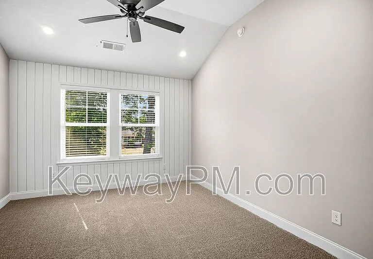 2099 Denmark Ave SE — Photo 12