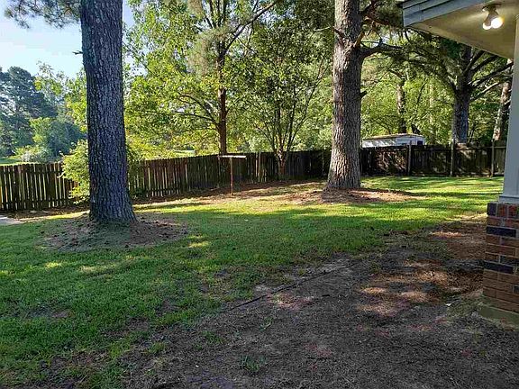 5th image of 2213 Forest Park Dr