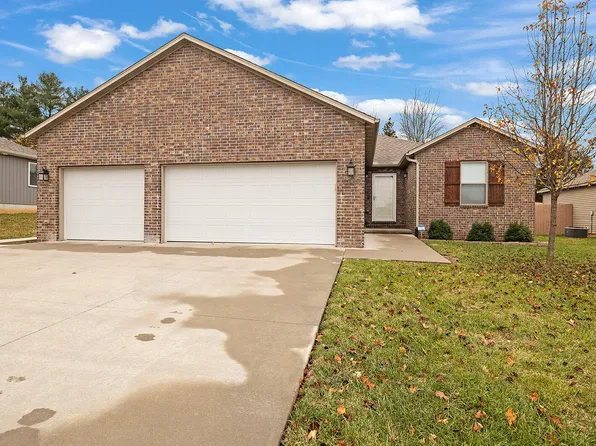2610 W Colton Avenue, Ozark, MO 65721