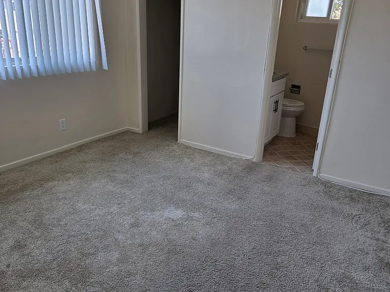 Moracambe Manor Apartments — Photo 20