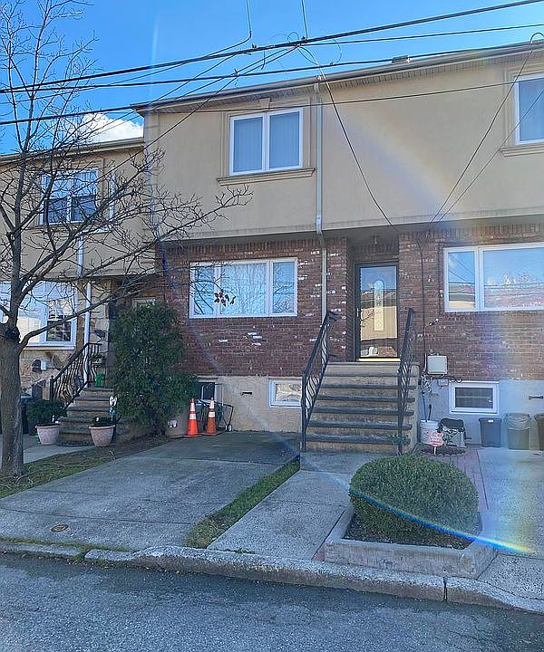 1st image of 36 Abingdon Ct