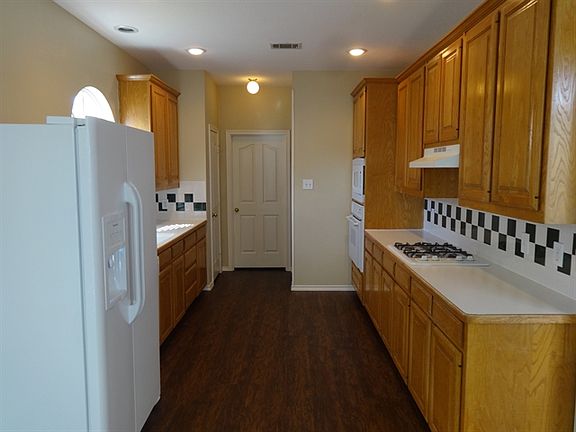5th image of 8304 Woodland Way