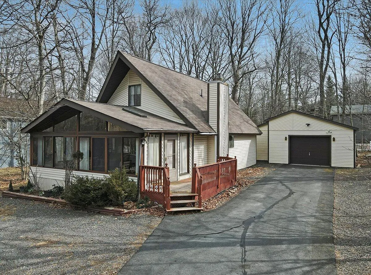 3509 Peak Dr photo 1