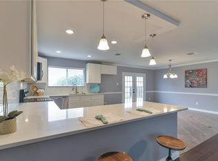 9805 Sparrow Hawk Ln, Fort Worth, TX 76108