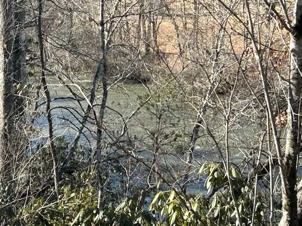 10 Sweetwater Bend Loop, Hayesville, NC 28904