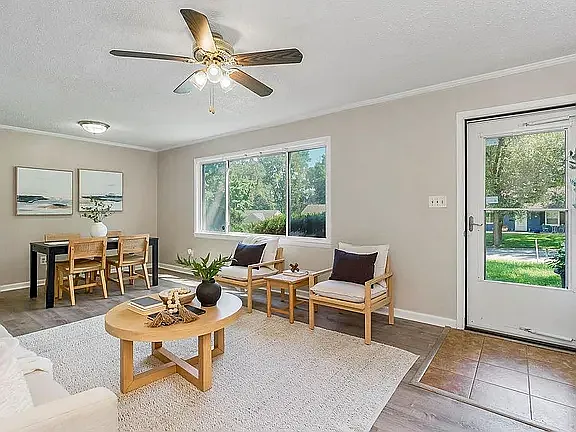 7652 Rainbow Dr — Photo 4
