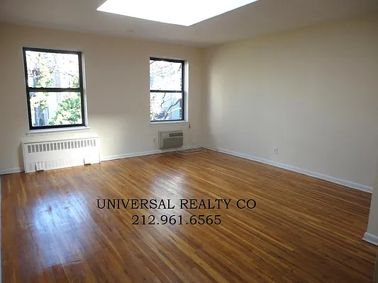 Rented by Universal Realty Group | media 25