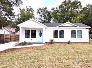 1145 Dickson Ave, Hanahan, SC 29410