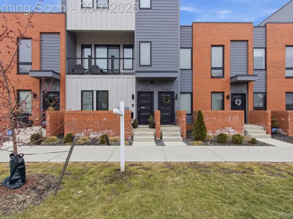 2744 Harrison St, Detroit, MI 48216