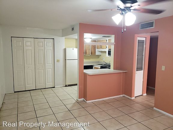 4th image of 8602 Champlain Ct Unit 86
