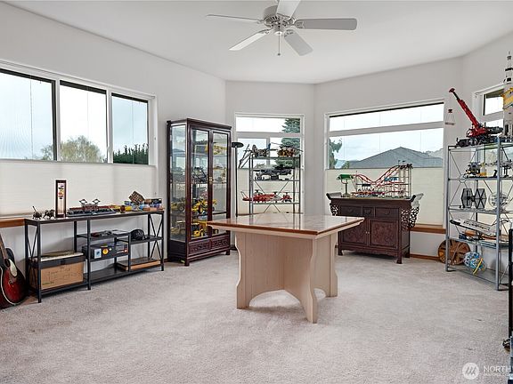 5th image of 644 Briarwood Terrace