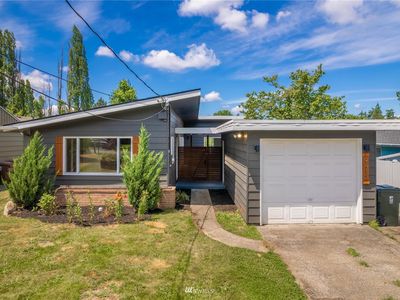 9412 E B Street, Tacoma, WA, 98445