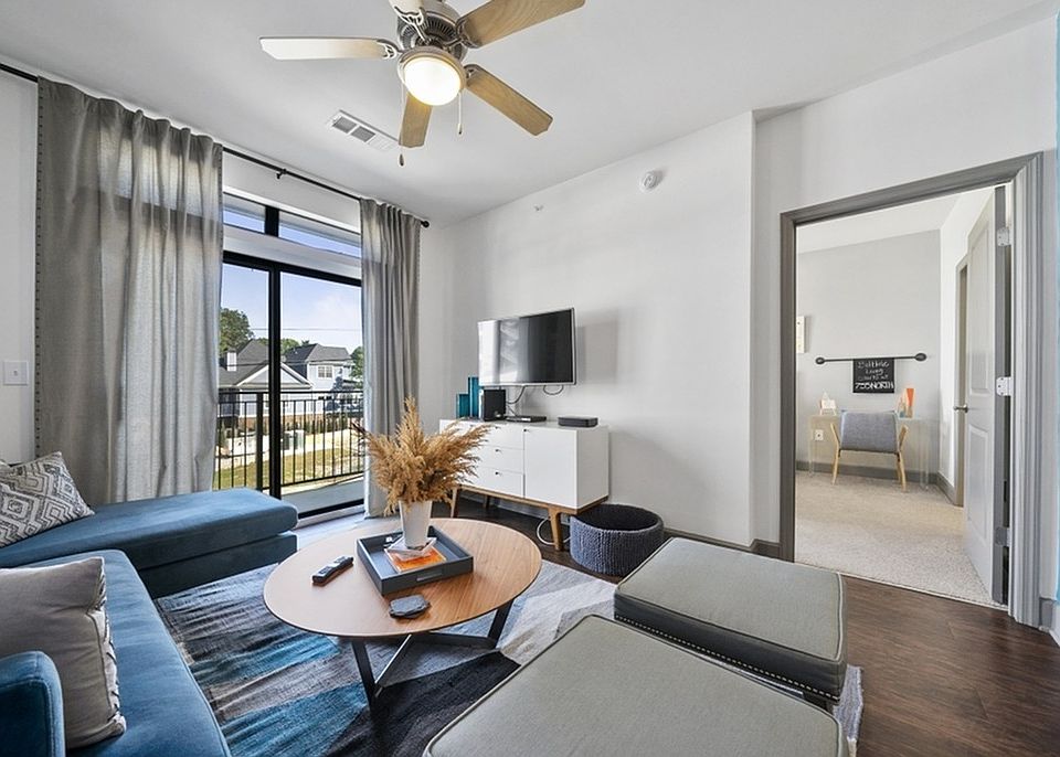 755-North-One-Bedroom-054-1030x687