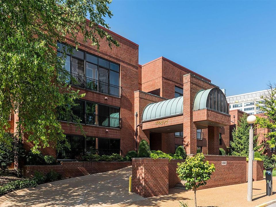 1st image of 4540 Laclede Ave APT 204