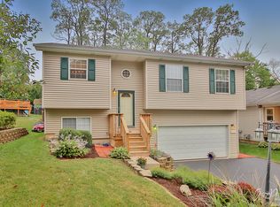 35781 N Laurel Ave, Ingleside, IL 60041