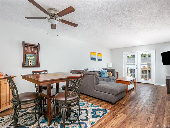 5th image of 12 Bradley Cir #D