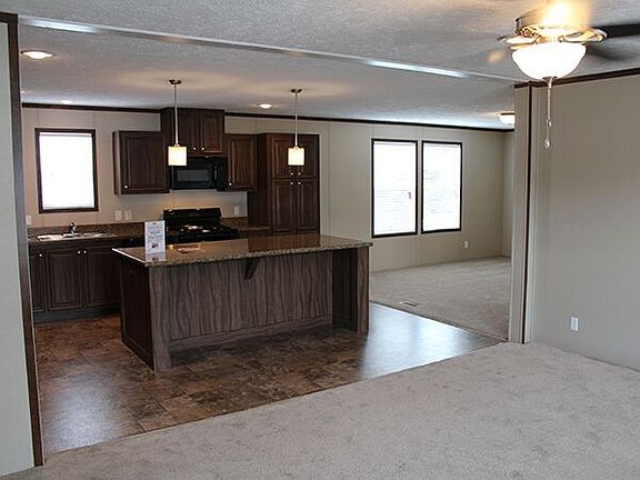 4th image of 418 Bayberry Dr