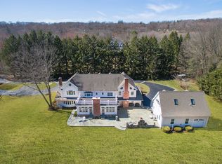 851 Valley Rd, New Canaan, CT 06840