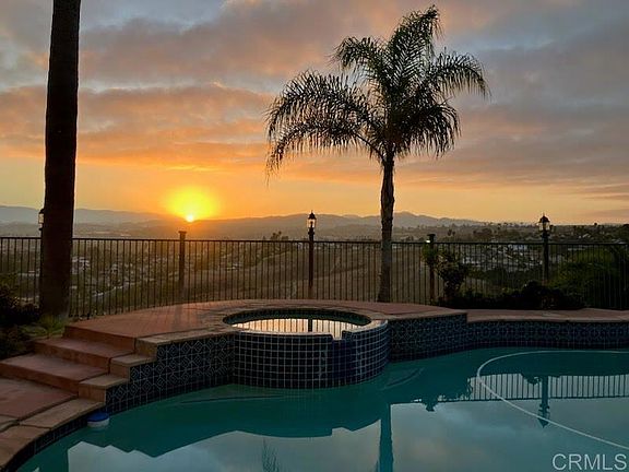 3rd image of 5205 Palmera Dr
