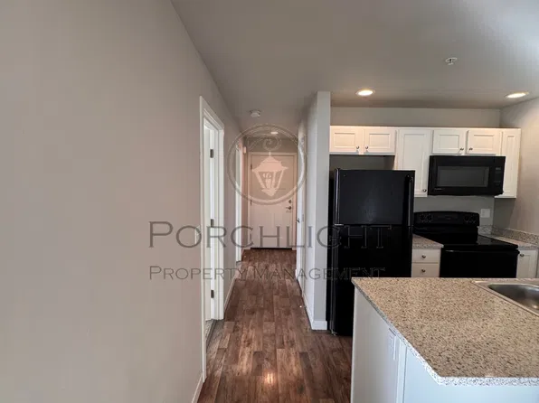 2003 Aaron Dr, Lynden, WA 98264