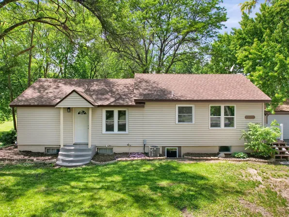 883 Century Ave N, Maplewood, MN 55119