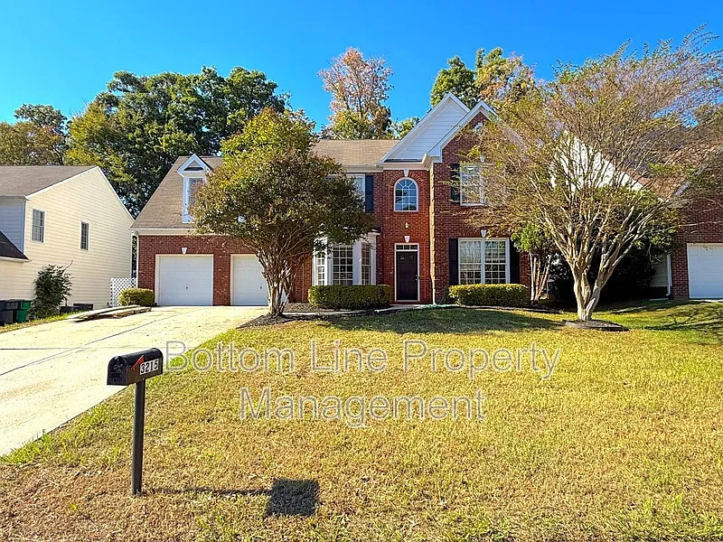 3 bed, 2.5 bath, 2100 sqft, $2,095 — Photo 1