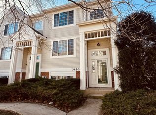 3450 Ravinia Cir #4, Aurora, IL 60504