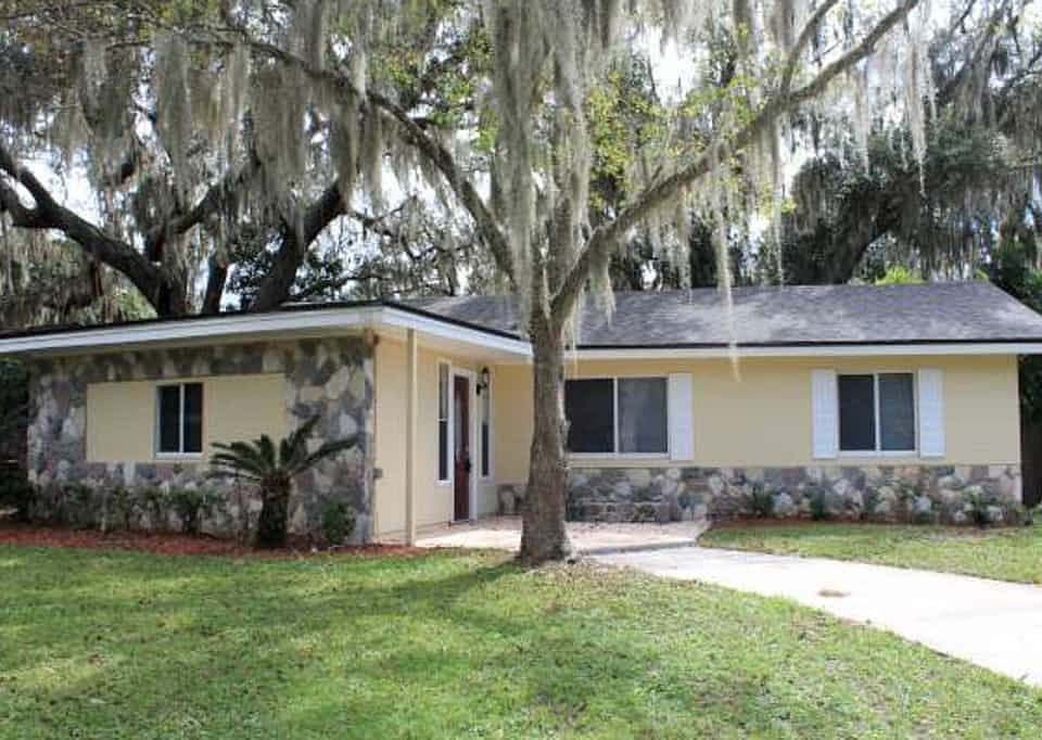 1st image of 303 Tucker Dr