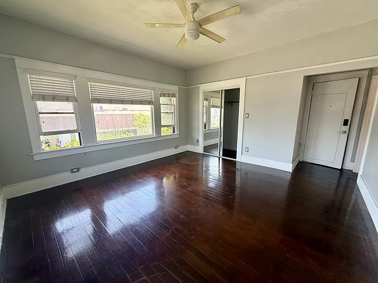 445 E 3rd St #201 — Photo 4