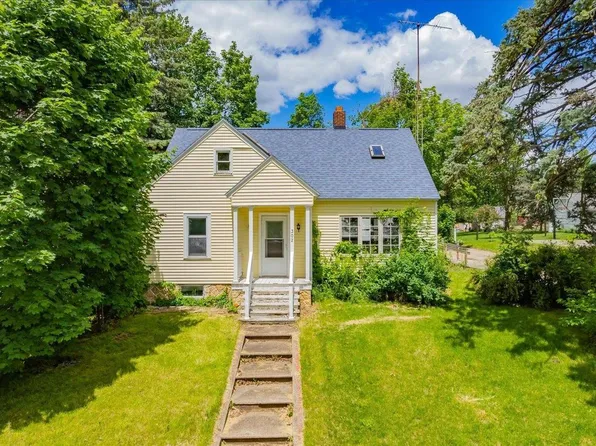 302 Wilson Street, Mount Horeb, WI 53572