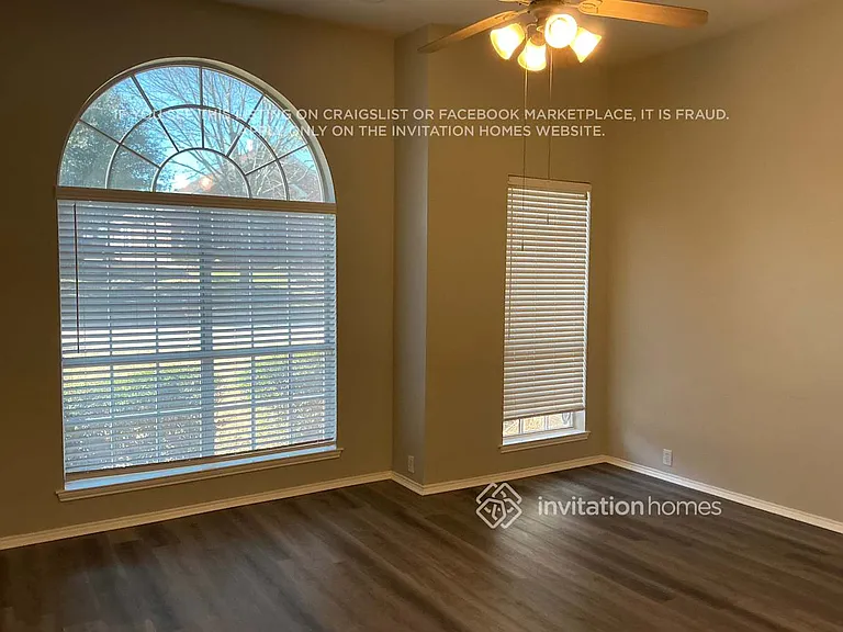1270 Stanford Dr — Photo 7