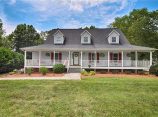 6005 Deer Hunter Ln, Lexington, NC 27295