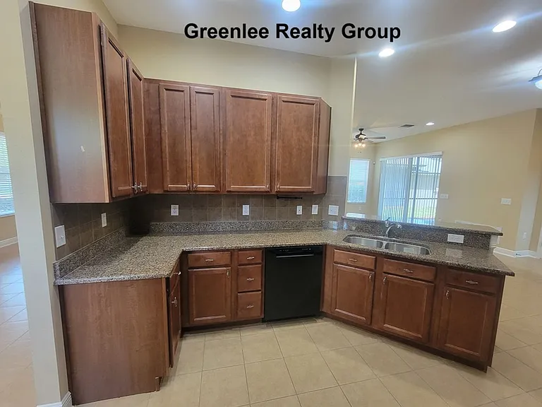 10418 Fenceline Rd — Photo 14