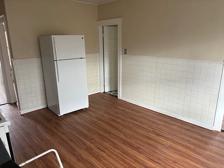8 Prospect St #3 — Photo 16