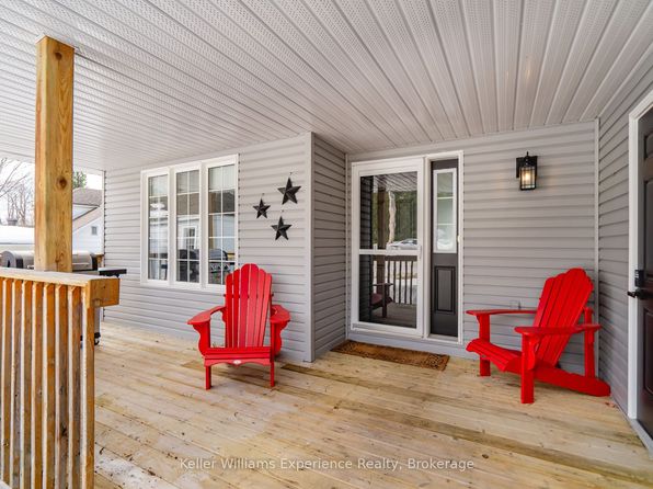 10 Clarence Ave, Penetanguishene, ON L9M 1A9