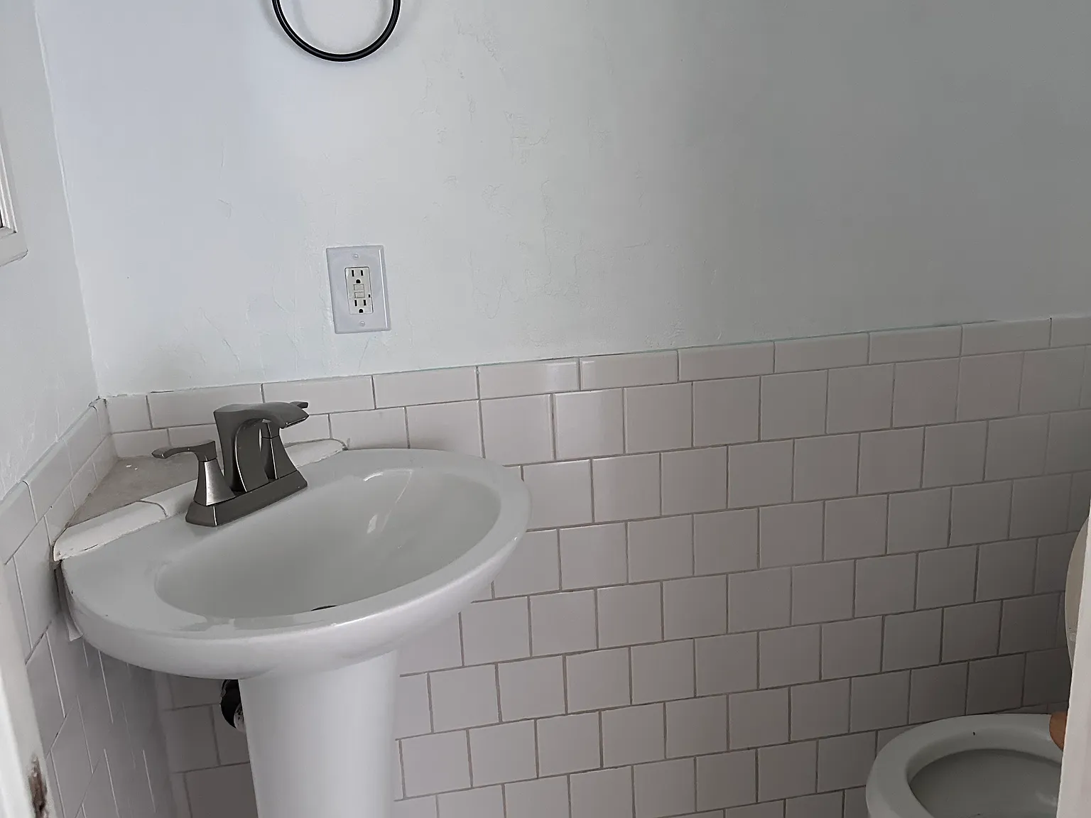 3 bed, 1.5 bath, 1110 sqft, $2,200 — Photo 1