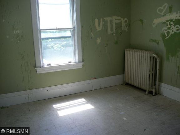 3rd image of 275 Maria Ave
