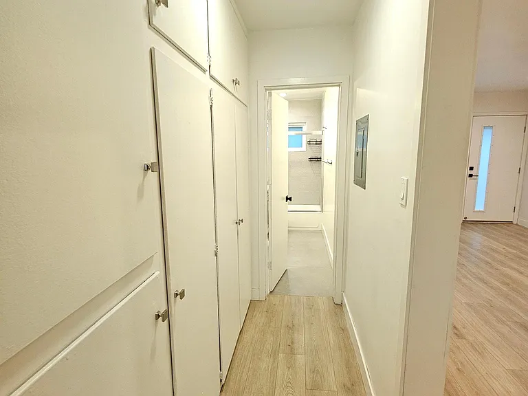 904 N Gardner St #1 — Photo 11