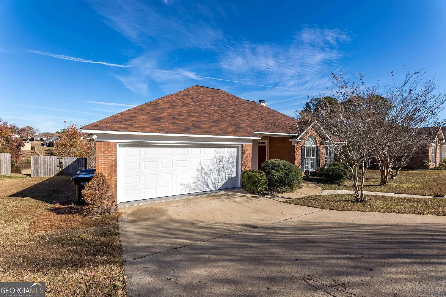 4 bed, 2043 sqft, $2,100 — Photo 1