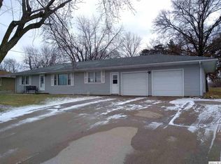 3302 Locust St, Quincy, IL 62301